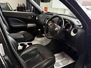 Used 2015 Nissan Juke Tekna Black - Interior and Exterior details 10