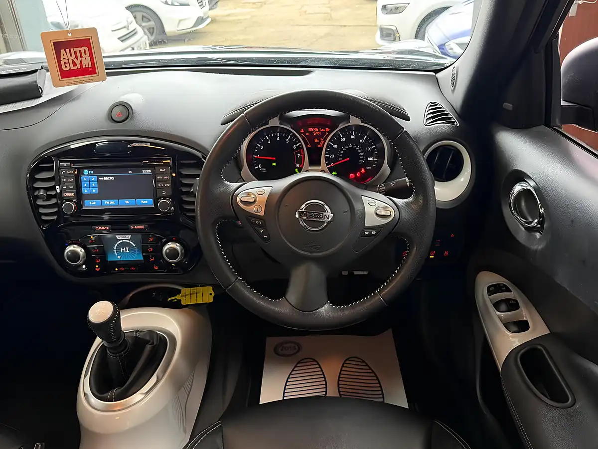 Used 2015 Nissan Juke Tekna Black - Interior and Exterior details 12