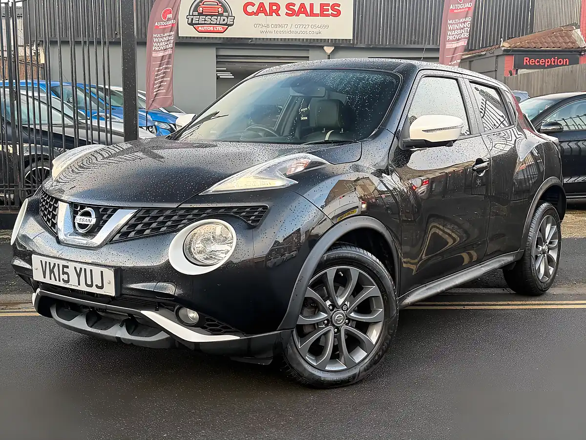 Used 2015 Nissan Juke Tekna Black - Interior and Exterior details 5