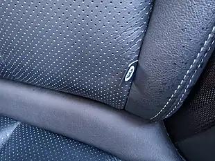 Used 2015 Nissan Juke Tekna Black - Interior and Exterior details 16