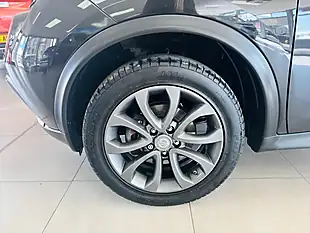 Used 2015 Nissan Juke Tekna Black - Interior and Exterior details 11