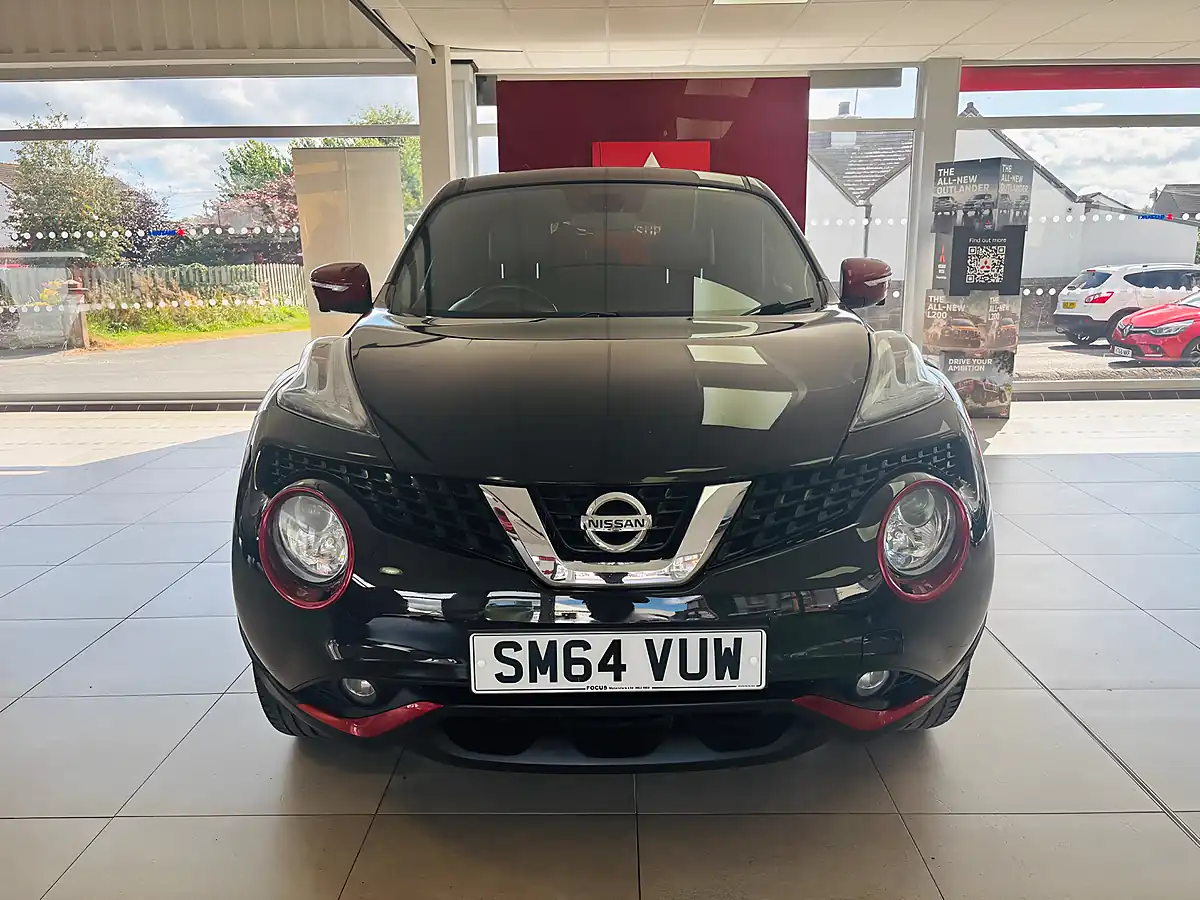 Used 2015 Nissan Juke Tekna Black - Interior and Exterior details 2