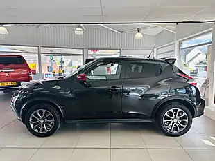 Used 2015 Nissan Juke Tekna Black - Interior and Exterior details 4