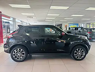 Used 2015 Nissan Juke Tekna Black - Interior and Exterior details 5