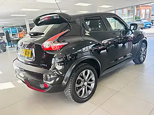 Used 2015 Nissan Juke Tekna Black - Interior and Exterior details 6