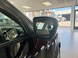 Used 2015 Nissan Juke Tekna Black - Interior and Exterior details 9