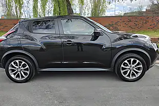 Used 2015 Nissan Juke Tekna Black - Interior and Exterior details 6