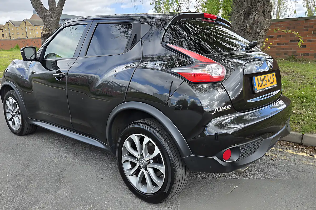 Used 2015 Nissan Juke Tekna Black - Interior and Exterior details 7
