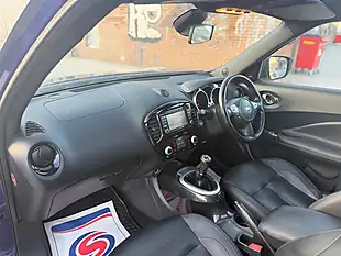 Used 2015 Nissan Juke Tekna Blue - Interior and Exterior details 11