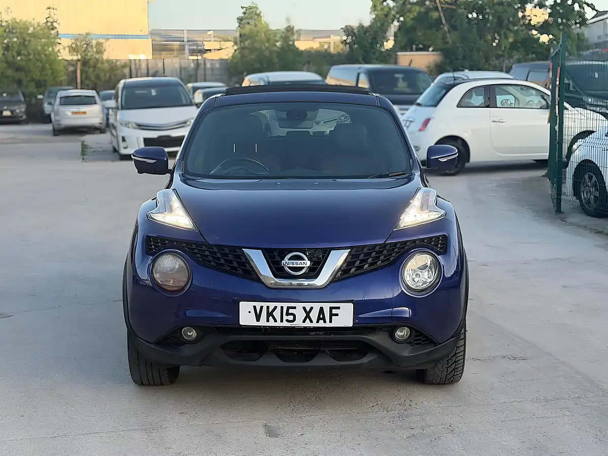 Used 2015 Nissan Juke Tekna Blue - Interior and Exterior details 2
