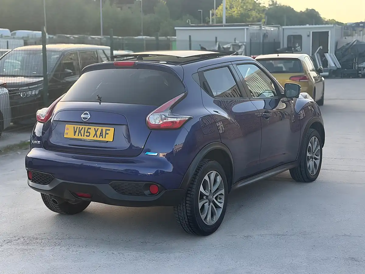 Used 2015 Nissan Juke Tekna Blue - Interior and Exterior details 6