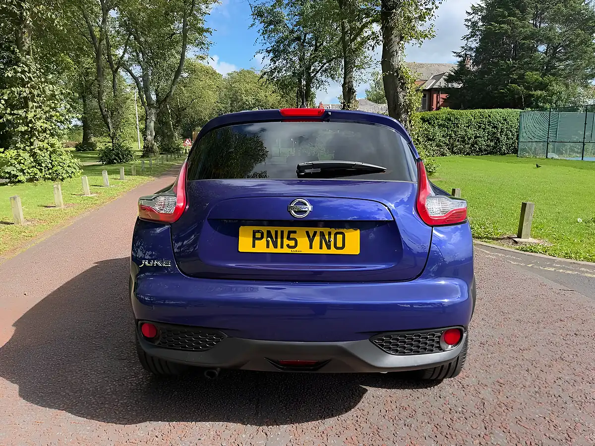 Used 2015 Nissan Juke Tekna Blue - Interior and Exterior details 4