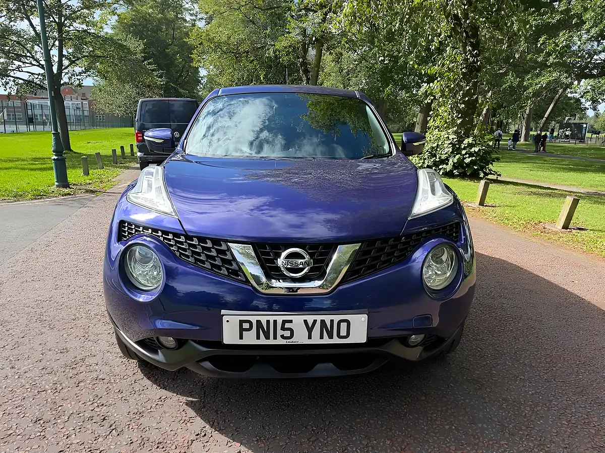 Used 2015 Nissan Juke Tekna Blue - Interior and Exterior details 8