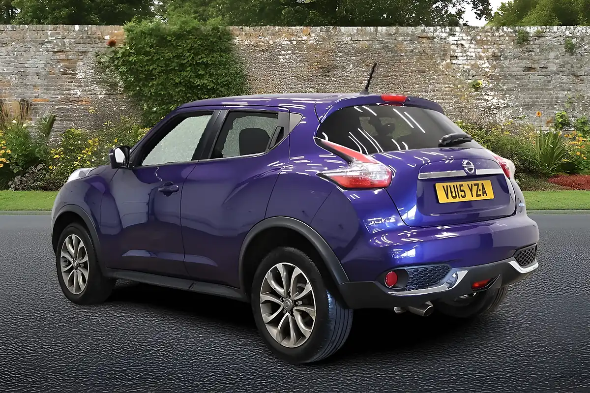 Used 2015 Nissan Juke Tekna Blue - Interior and Exterior details 6