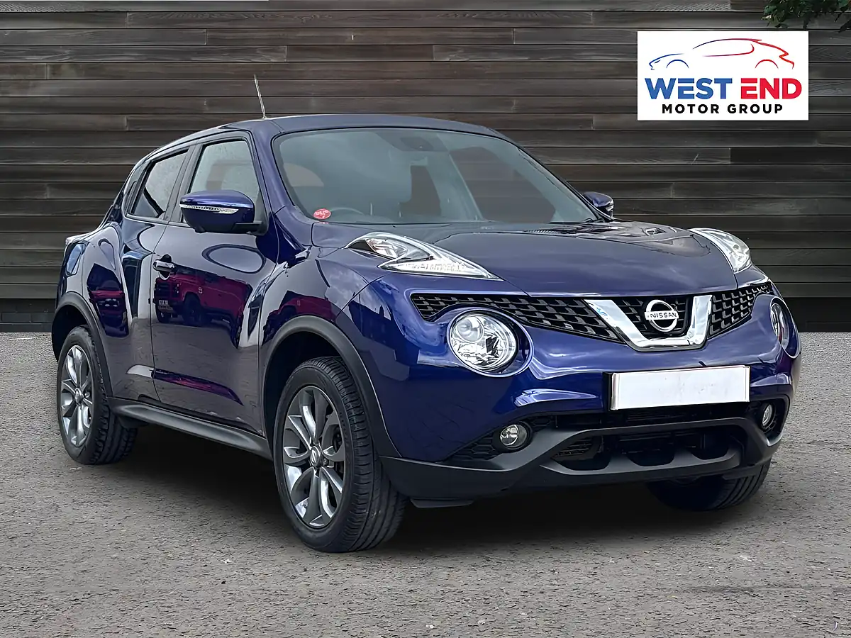 Used 2015 Nissan Juke Tekna Blue - Front View