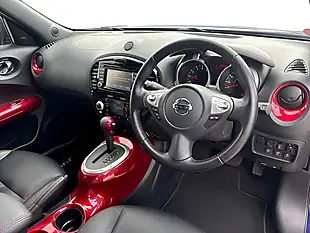 Used 2015 Nissan Juke Tekna Blue - Interior and Exterior details 8