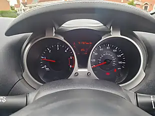 Used 2015 Nissan Juke Tekna Grey - Interior and Exterior details 10