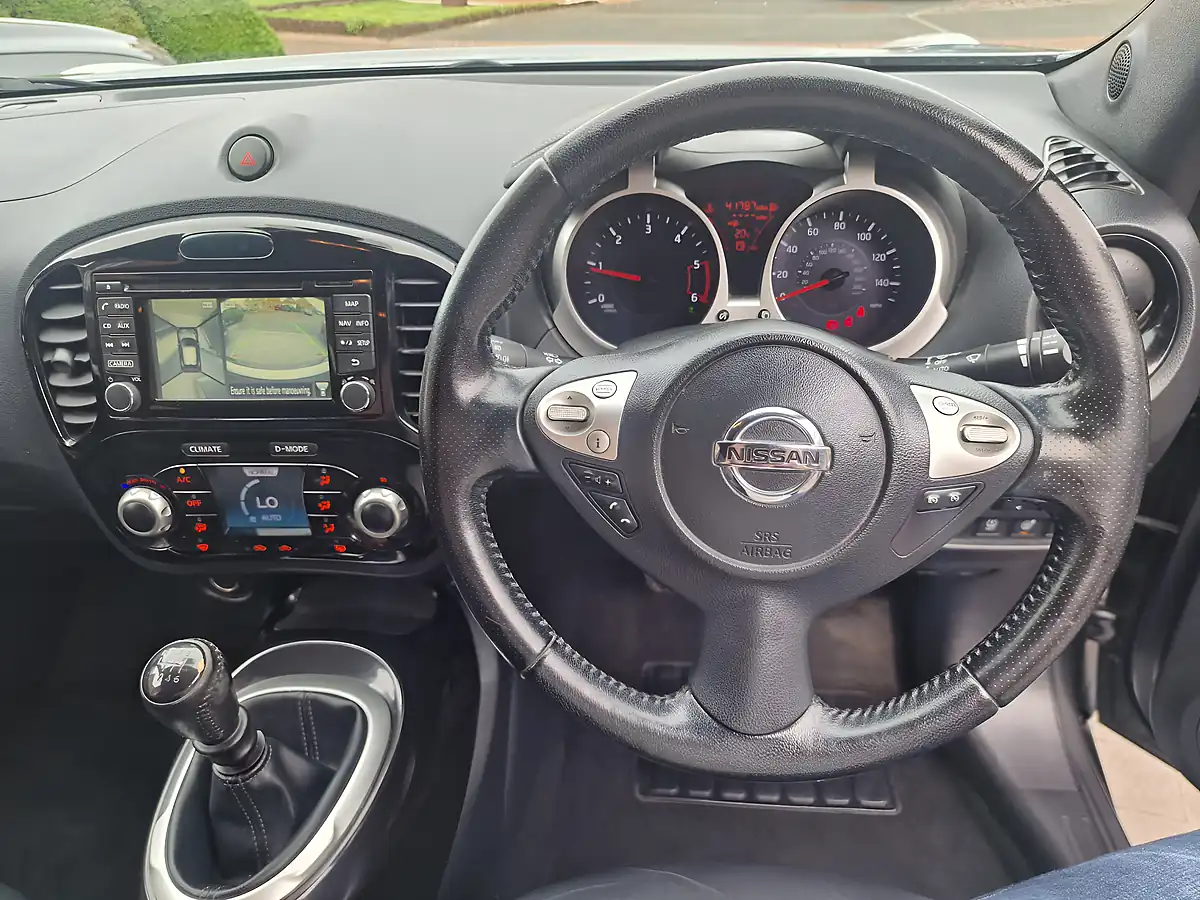 Used 2015 Nissan Juke Tekna Grey - Interior and Exterior details 14