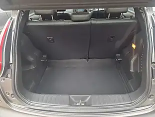 Used 2015 Nissan Juke Tekna Grey - Interior and Exterior details 16