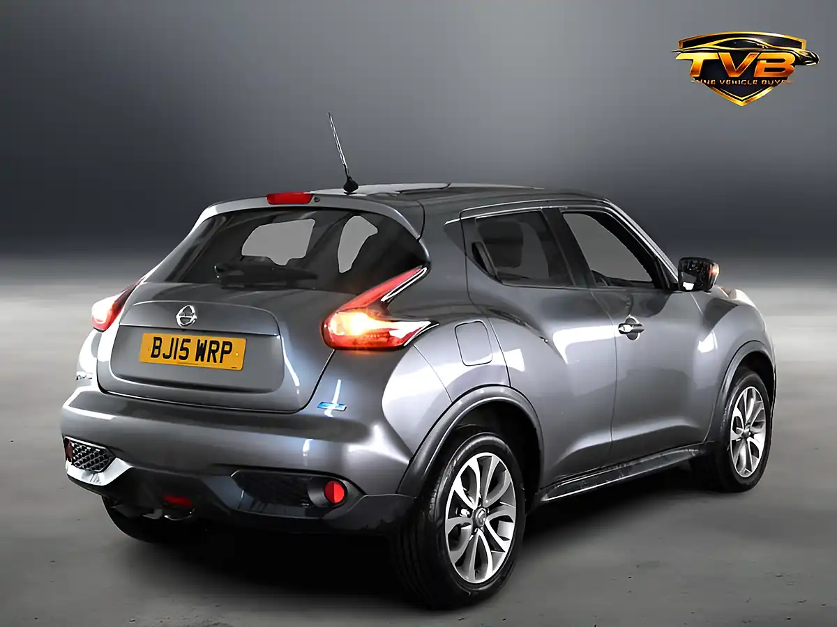 Used 2015 Nissan Juke Tekna Gun Metallic - Interior and Exterior details 2