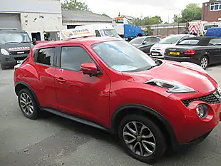 Used 2015 Nissan Juke Tekna Red - Interior and Exterior details 3