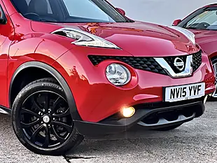 Used 2015 Nissan Juke Tekna Red - Interior and Exterior details 14