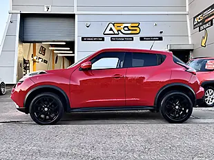 Used 2015 Nissan Juke Tekna Red - Interior and Exterior details 4