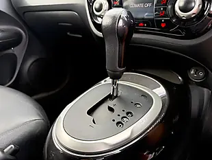 Used 2015 Nissan Juke Tekna Silver - Interior and Exterior details 10