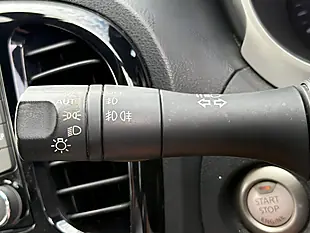 Used 2015 Nissan Juke Tekna Silver - Interior and Exterior details 14
