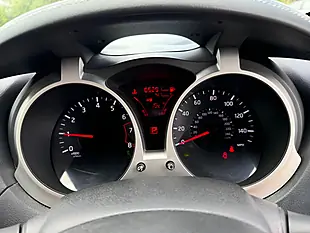 Used 2015 Nissan Juke Tekna Silver - Interior and Exterior details 18