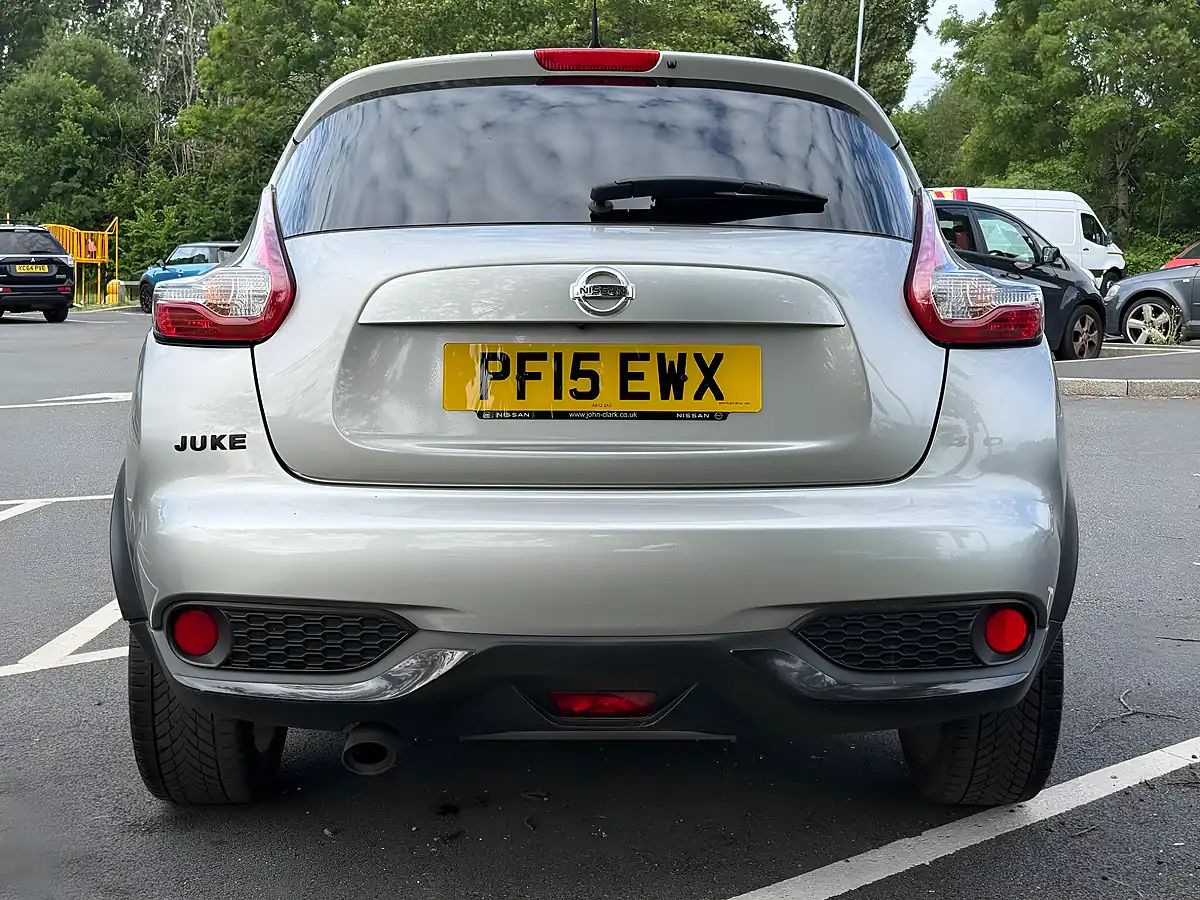 Used 2015 Nissan Juke Tekna Silver - Interior and Exterior details 4