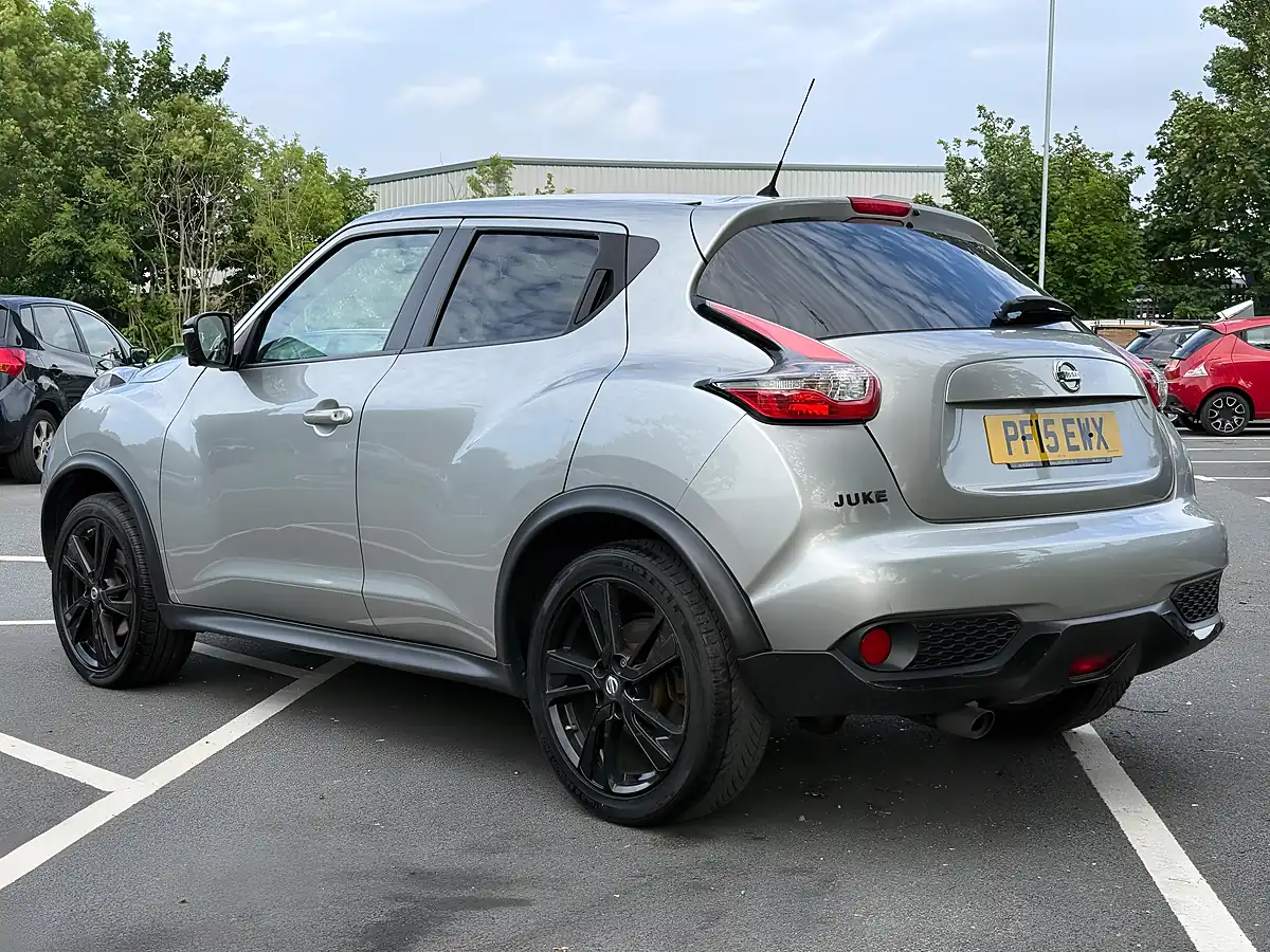 Used 2015 Nissan Juke Tekna Silver - Interior and Exterior details 5