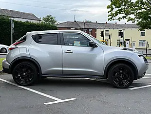 Used 2015 Nissan Juke Tekna Silver - Interior and Exterior details 8