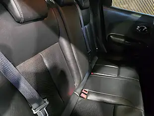 Used 2015 Nissan Juke Tekna Silver - Interior and Exterior details 15