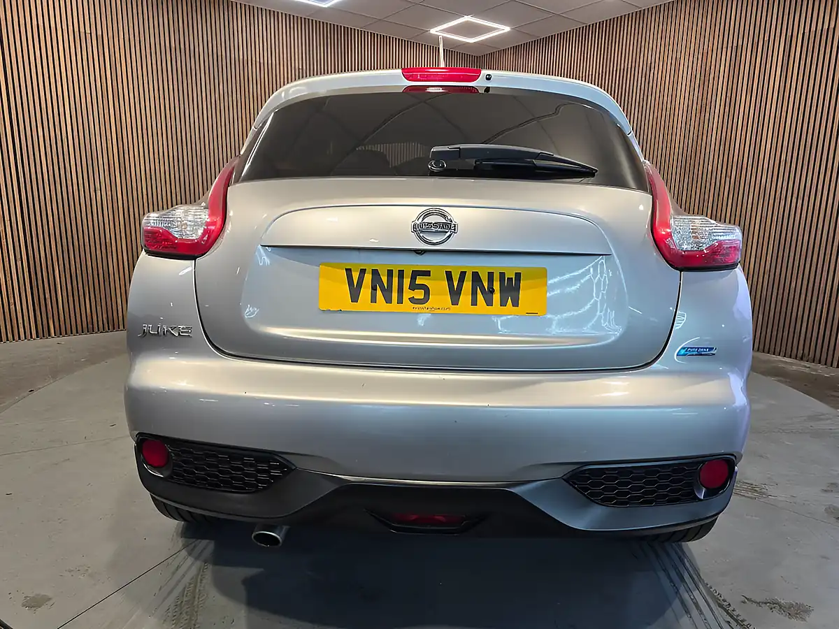 Used 2015 Nissan Juke Tekna Silver - Interior and Exterior details 6