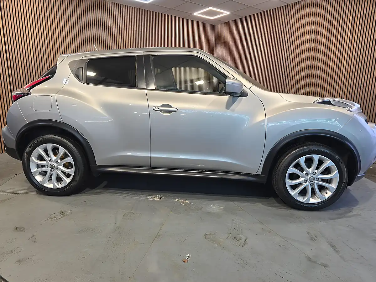 Used 2015 Nissan Juke Tekna Silver - Interior and Exterior details 7