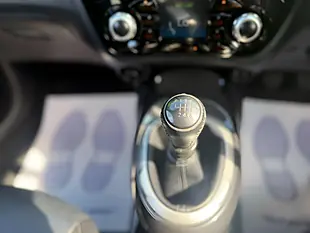 Used 2015 Nissan Juke Tekna Storm White - Interior and Exterior details 9