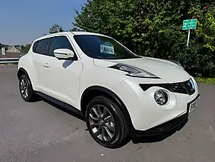 Used 2015 Nissan Juke Tekna White - Interior and Exterior details 10