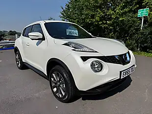 Used 2015 Nissan Juke Tekna White - Interior and Exterior details 3
