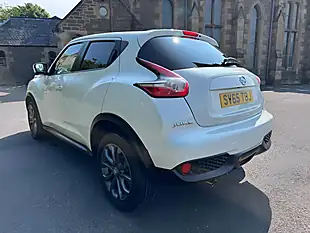 Used 2015 Nissan Juke Tekna White - Interior and Exterior details 7