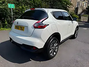 Used 2015 Nissan Juke Tekna White - Interior and Exterior details 8