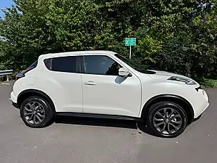Used 2015 Nissan Juke Tekna White - Interior and Exterior details 9