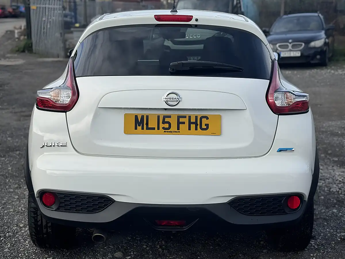 Used 2015 Nissan Juke Tekna White - Interior and Exterior details 6