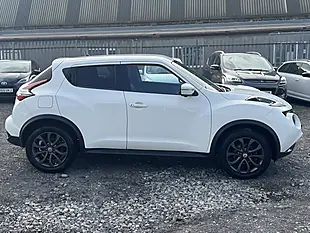 Used 2015 Nissan Juke Tekna White - Interior and Exterior details 8