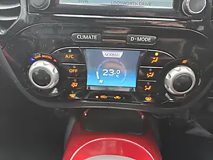Used 2015 Nissan Juke Tekna White - Interior and Exterior details 10