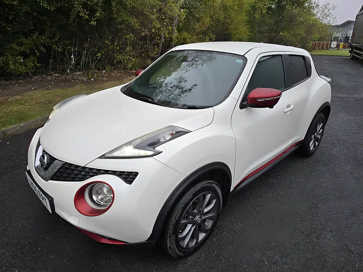 Used 2015 Nissan Juke Tekna White - Interior and Exterior details 18