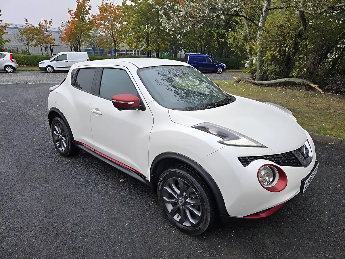 Used 2015 Nissan Juke Tekna White - Interior and Exterior details 19