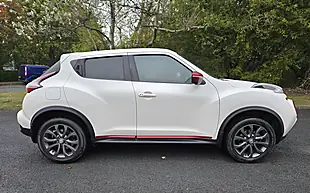 Used 2015 Nissan Juke Tekna White - Interior and Exterior details 5