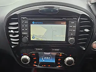 Used 2015 Nissan Juke Tekna White - Interior and Exterior details 9
