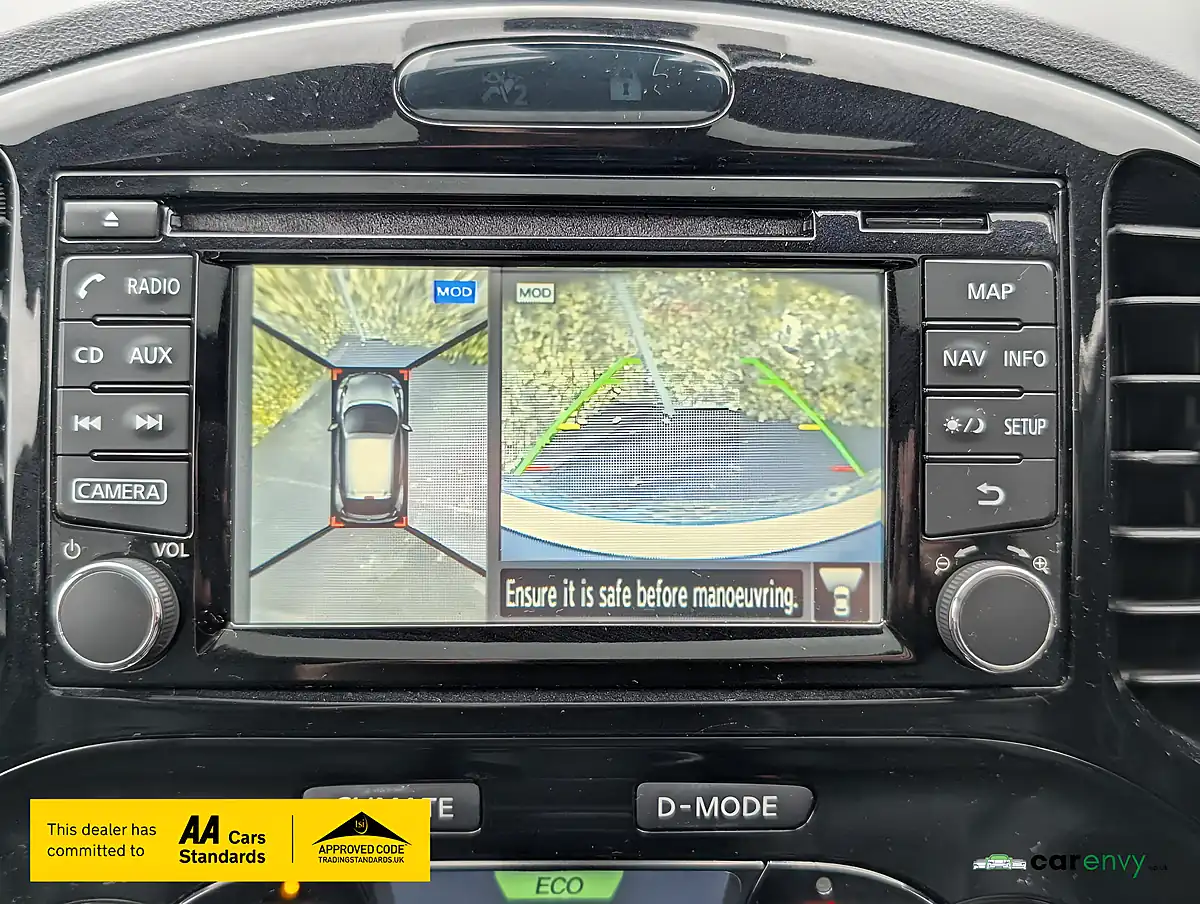 Used 2015 Nissan Juke Tekna White - Interior and Exterior details 13